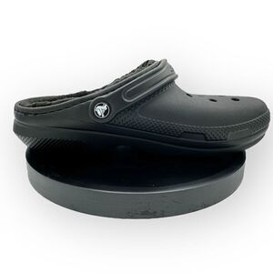 NWOT Black lined classic Crocs Mens Size 8 womens size 10